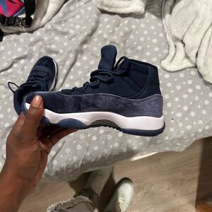 Jordan 11 retro navy blue